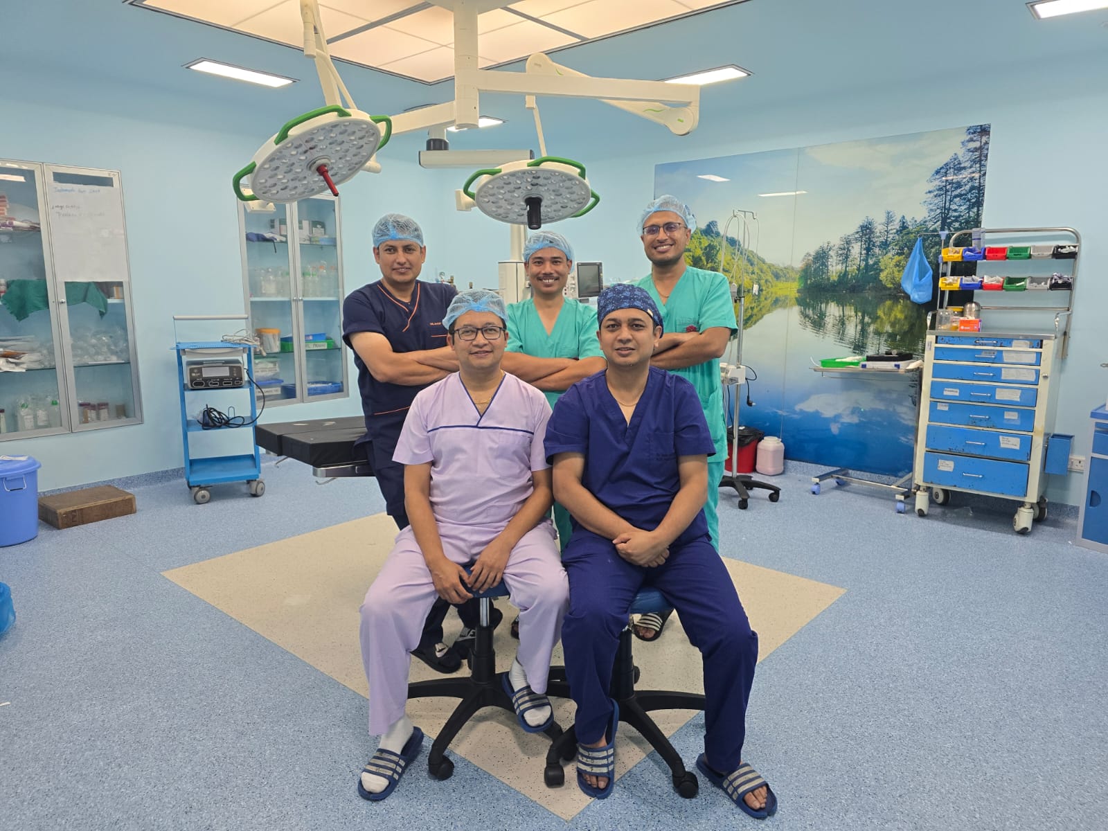 डा. सङ्गम रायमाझी र डा. अपार लामिछाने, KCC को Plastic and Reconstructive Surgery टिम